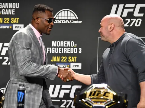 Dana White tố Francis Ngannou 'thượng cẳng tay' và gọi thẳng mặt là 'gã tồi'