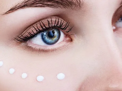 Những sai lầm khi dùng kem dưỡng da vùng mắt