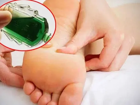 Tích cực xoa vầu gió vào lòng bàn chân trước khi ngủ: Sáng ra thấy điều kì diệu