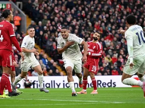 Forest đại thắng Liverpool 3-0, lập kỳ tích 62 năm ngay tại Anfield