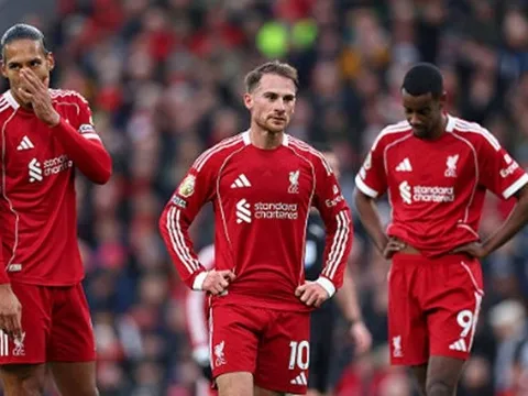 2 trận tịt ngòi, thủng lưới 6 bàn, chuyện gì đang xảy ra với Liverpool?