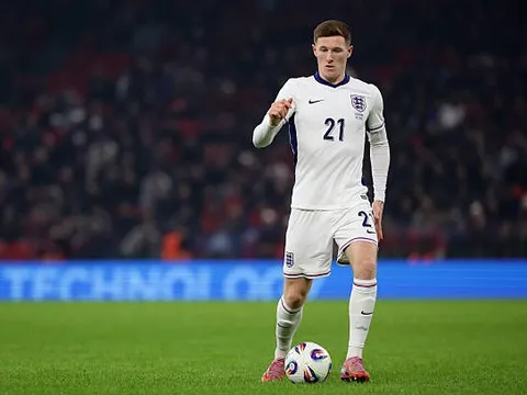 Jack Wilshere ca ngợi Elliot Anderson, Man Utd sẵn sàng chiêu mộ