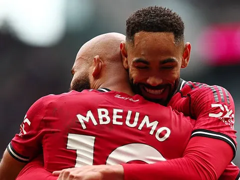 Liverpool và bài học chuyển nhượng đắt giá từ Man Utd