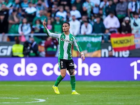 Antony nhận thẻ đỏ, Real Betis chia điểm trên sân nhà