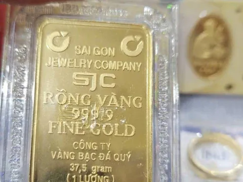 Giá vàng hôm nay 26/11/2025 tăng mạnh, áp sát đỉnh cũ