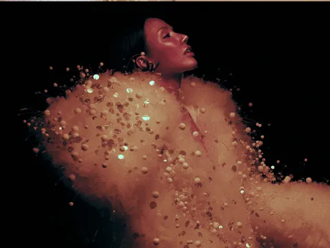 Hồ Ngọc Hà xuất hiện trong private show của Gigi Hương Giang