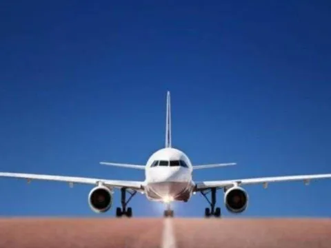 Người thông minh không bao giờ đặt vé bay đêm: Lý do ảnh hưởng sức khỏe và chi phí bạn cần biết