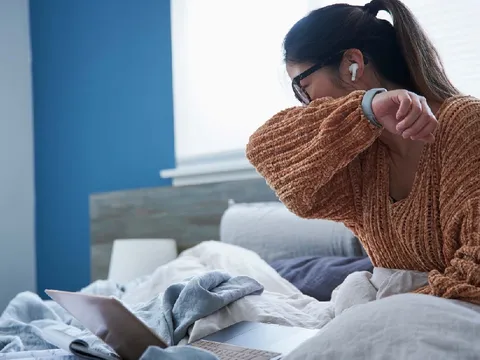 4 loại nước nên uống, 2 loại nên tránh khi bị cúm A