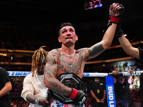 Max Holloway và suất đặc quyền tại Nhà Trắng: Chiếc đai BMF là 'tấm vé vàng'?
