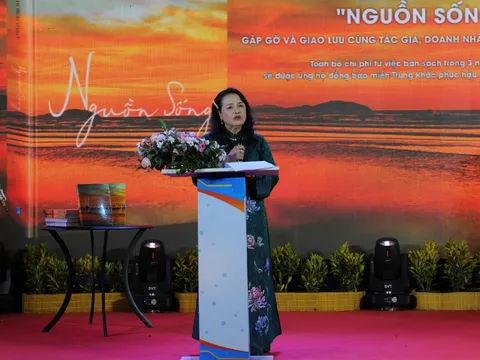 Nguồn Sống – Sách ảnh của Hoàng Thị Bích Thảo ra mắt: Hơn một thập kỷ "hẹn hò" với mặt trời