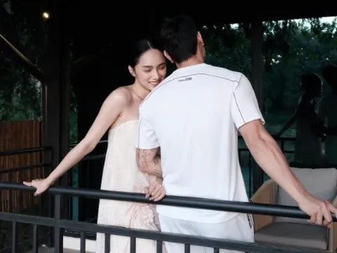 Hương Giang tình tứ bên "người đàn ông lạ", dân tình gọi tên Phú Cường