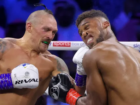 Vua hạng nặng Usyk: Sẽ cầu nguyện cho Jake Paul sống sót trước Anthony Joshua