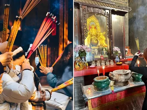 Đứng trước bàn thờ, có 3 điều tuyệt đối không được khấn xin