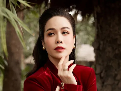 Nhật Kim Anh bất ngờ 'kêu cứu' trên trang cá nhân khiến dân mạng 'dậy sóng'.