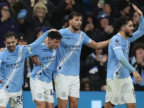 Man City thăng hoa với chiến thắng 3-0 trước Sunderland, thu hẹp khoảng cách với Arsenal