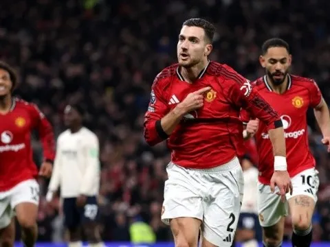 Top 5 điều CĐV Man United mong chờ khi làm khách tại Molineux