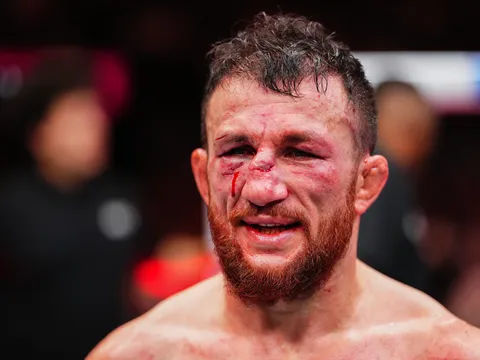 Petr Yan phục thù mãn nhãn, chấm dứt hành trình lịch sử của Merab Dvalishvili tại UFC 323