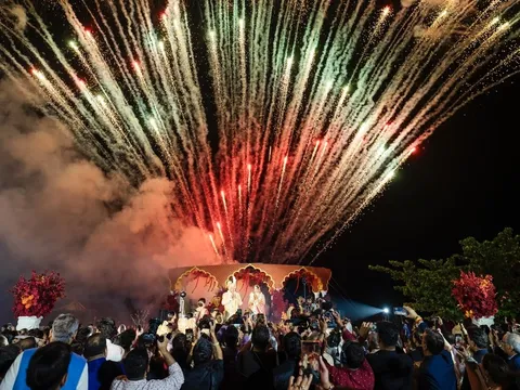 Đám cưới trị giá hàng triệu USD của tỷ phú Ấn Độ diễn ra liên tục trong 7 ngày ở Phú Quốc