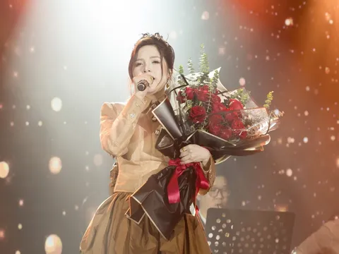 Hoàng Thủy: "Danh hiệu Hoa hậu hay ca sĩ không chỉ để tỏa sáng dưới ánh đèn sân khấu"