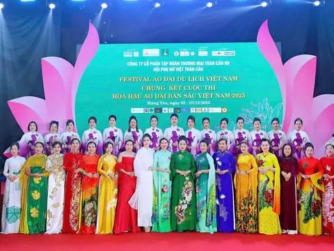 Sắc áo dài phủ kín Hưng Yên: 1.500 người xếp hình bản đồ Việt Nam tại Festival Áo dài Du lịch Việt Nam 2025