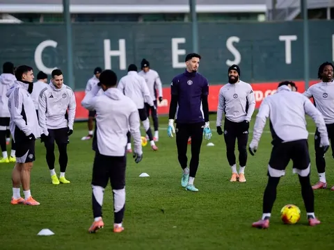 Man Utd nhận tin dữ: 3 trụ cột vắng mặt tại Carrington