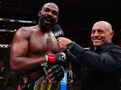 Joe Rogan: Sẽ là 'thảm họa' nếu Jon Jones vắng mặt ở sự kiện UFC tại Nhà Trắng