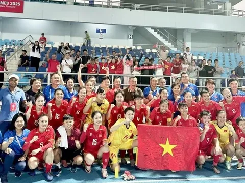 HLV Mai Đức Chung tự hào về chiến thắng của đội tuyển nữ Việt Nam, khẳng định tinh thần "quật khởi"