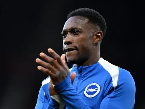 Saha khuyên Man Utd tái hợp Danny Welbeck ngay tháng Một