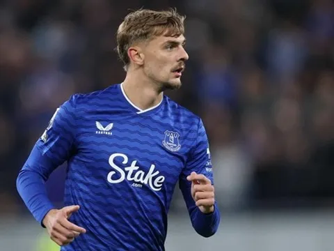 Dewsbury-Hall: "Món hời" của Everton thách thức Chelsea