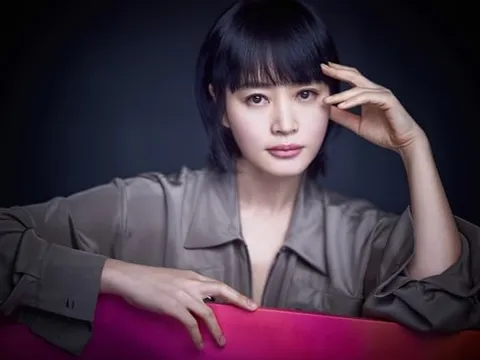 3 mẹo đơn giản giúp "chị đẹp" Kim Hye Soo giữ vóc dáng săn chắc, nhan sắc trẻ trung.