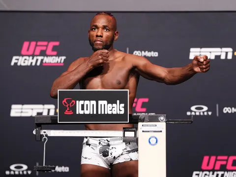 Manel Kape thót tim tại UFC Vegas 112: Xuất hiện phút chót, kịp cứu vãn trận đấu chính