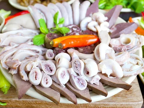 Lòng lợn là món ngon nhưng có 5 nhóm người không nên ăn