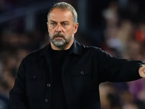 Hansi Flick khen ngợi Pedri và Raphinha sau chiến thắng 2-0 trước Osasuna