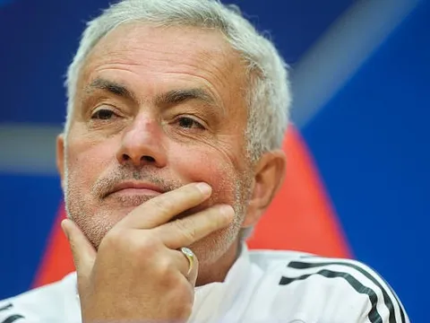 Mourinho hài lòng khi Benfica che giấu hạn chế bằng chiến thắng 4-0