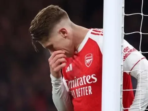 Viktor Gyokeres tại Arsenal: Bị "bỏ rơi" trên hàng công, Arteta lên tiếng