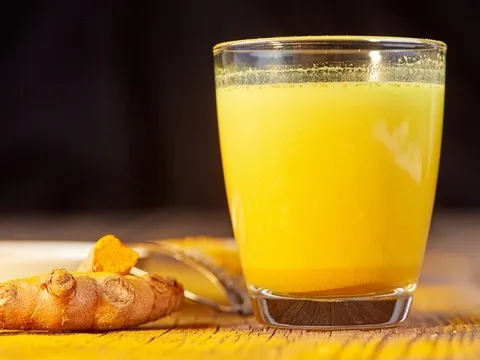 5 nhóm người không nên uống tinh bột nghệ, càng uống càng sinh bệnh