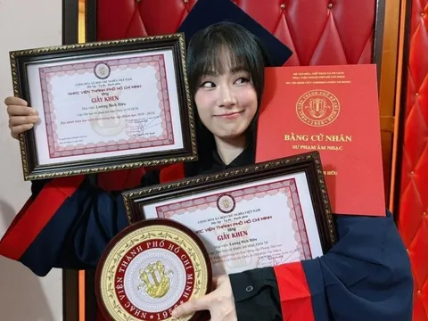 Lương Bích Hữu tốt nghiệp đại học ở tuổi 41