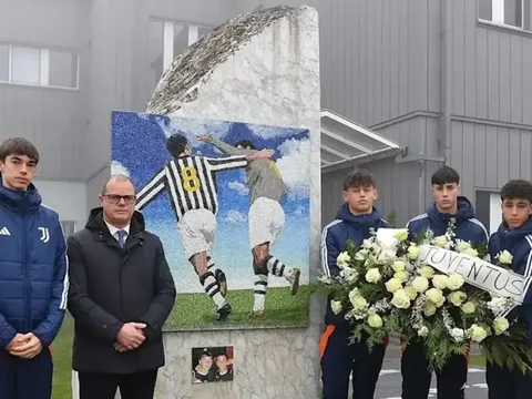 Spalletti tưởng niệm Ferramosca và Neri tại Juventus