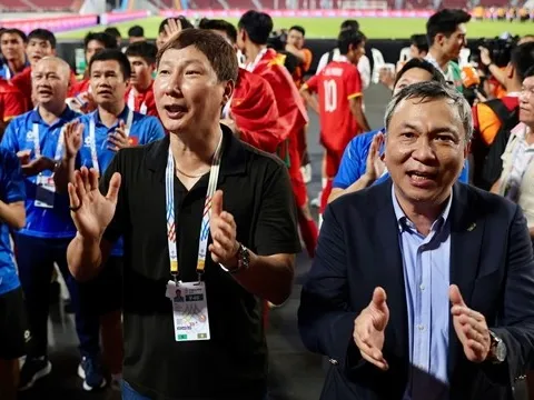 VFF đàm phán hợp đồng mới với HLV Kim Sang-sik sau SEA Games