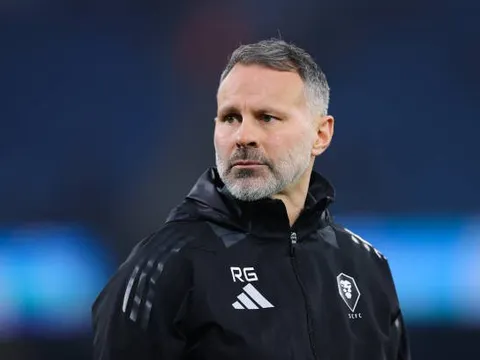 Ryan Giggs khuyên Kobbie Mainoo kiên nhẫn ở lại Manchester United để chờ cơ hội