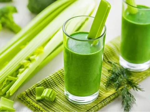 5 cách làm nước ép cần tây uống ngon, tốt cho sức khỏe, đặc biệt đẹp da, đẹp dáng