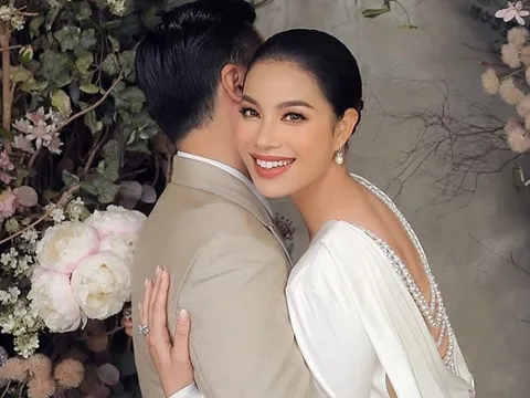 Phạm Hương có động thái lạ liên quan đến chồng đại gia khiến dân tình xôn xao