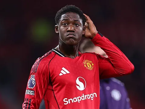 Kobbie Mainoo và "cái duyên" với Aston Villa: Amorim có dám tin dùng?