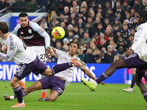 5 điểm nhấn Aston Villa 2-1 Man Utd: Morgan Rogers xuất sắc; Fernandes chấn thương