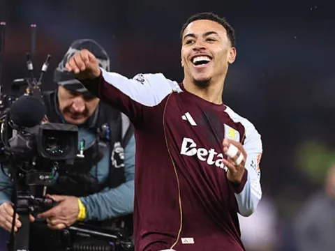 Morgan Rogers: "Trận gặp Man Utd thực sự to lớn"