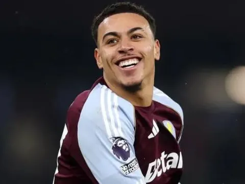 Morgan Rogers tiếp tục tỏa sáng với cú đúp, đấu tranh giành suất ĐT Anh