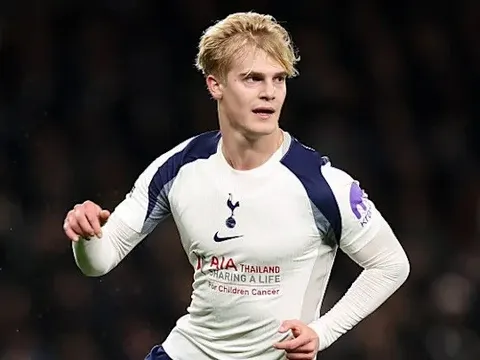 Tottenham giữ Lucas Bergvall, Liverpool khó tạo địa chấn chuyển nhượng