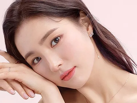 Chỉ cần ba bước trong chu trình chăm sóc da buổi sáng, làn da vẫn đủ tươi tắn và nhuận sắc