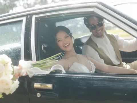 Đoàn Minh Tài tung ảnh cưới cùng bà xã Sunny Đan Ngọc sau 6 năm gắn bó