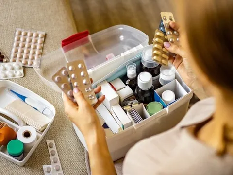 Dưới gầm giường không tích lũy 3 thứ, càng giữ càng nghèo đi